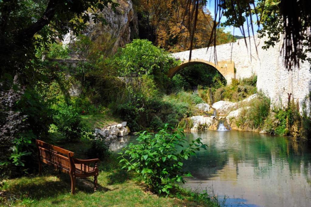 Hostellerie Le Paradou Lourmarin Exterior foto